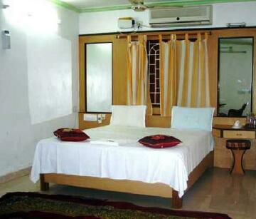 Kailash Hotel and Resort