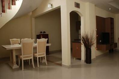 Red Sun Hotel Apartments - Photo2