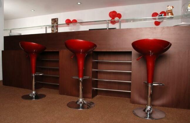 Red Sun Hotel Apartments - Photo5