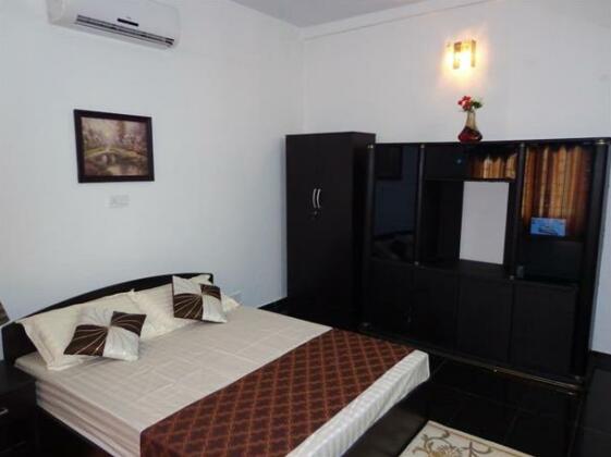 Remisha Service Apartments Elite Family Apartment - Photo2