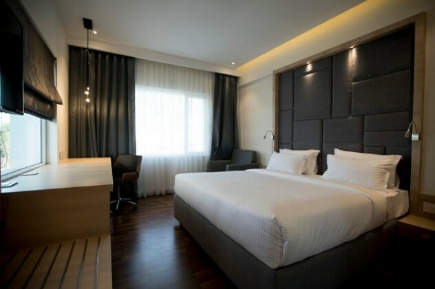 S Hotels Chennai - Photo3