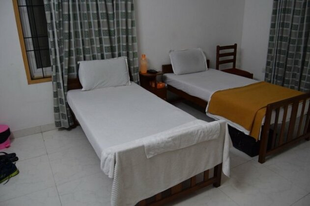 Sunshine Hospitalities - Photo3