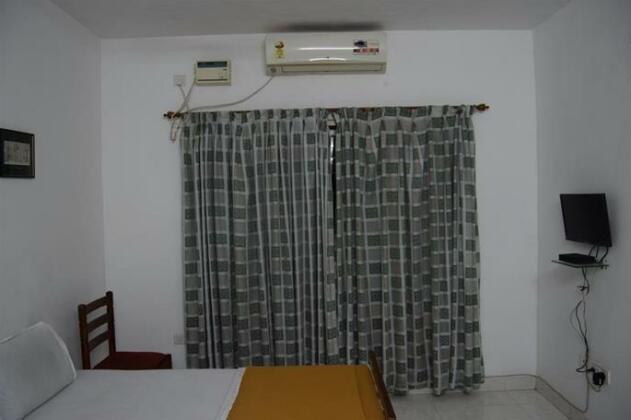 Sunshine Hospitalities - Photo4