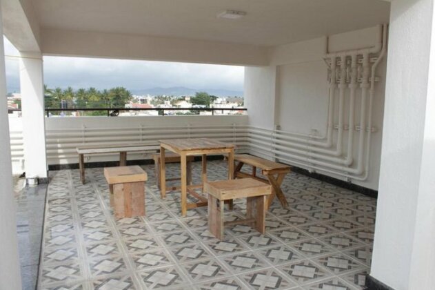 Sam's Terrace - Photo5