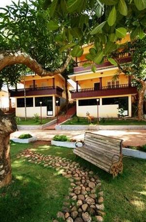 Aruvi Resorts - Photo3