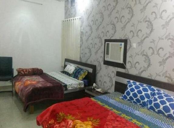 Jhankar Hotel - Photo3