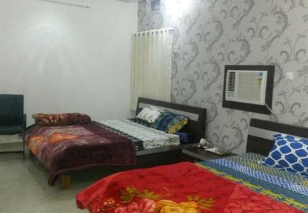 Jhankar Hotel - Photo4