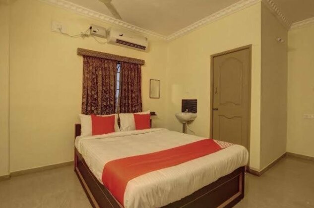 Hotel Damodar Inn
