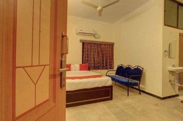 Hotel Damodar Inn - Photo4