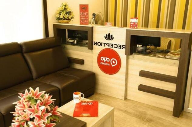 OYO Rooms 100 Feet Road GP Signal - Photo2