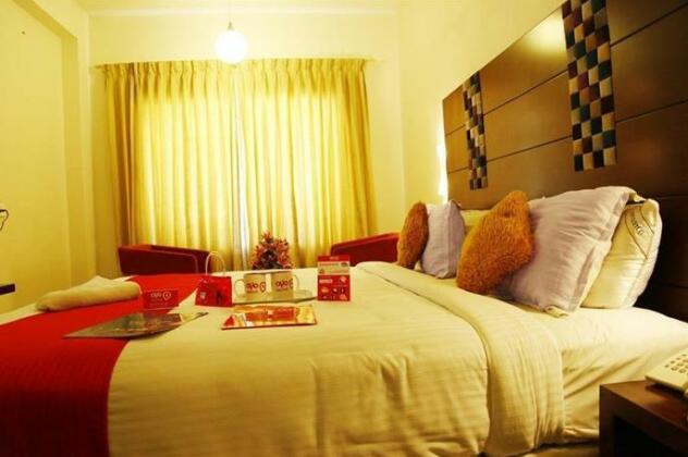 OYO Rooms 100 Feet Road GP Signal - Photo5