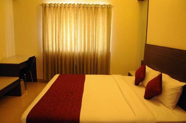 OYO Rooms Bharathiar Road - Photo5