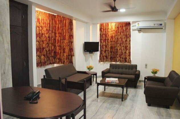 Sri Aarvee Hotels - Photo2