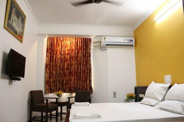 Sri Aarvee Hotels - Photo3