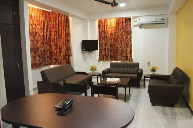 Sri Aarvee Hotels - Photo4