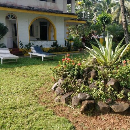 Navin's Inn - Photo2