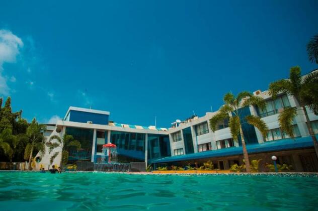 Silver Sands Beach Resort
