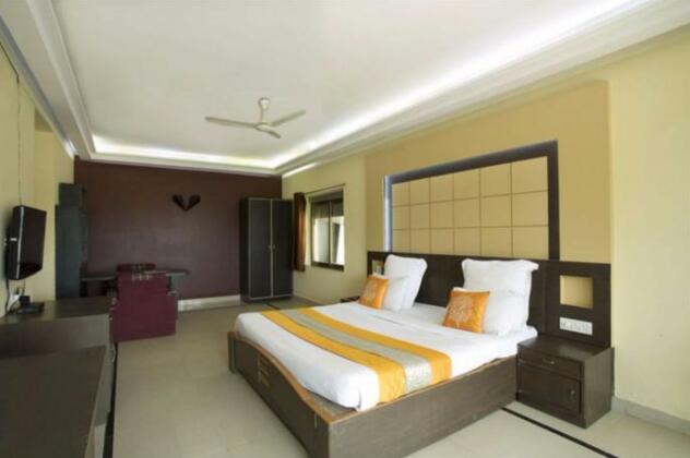 Silver Sands Beach Resort - Photo2