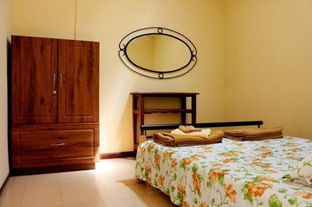 42 Green Pastures - Photo2