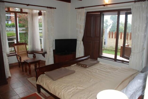 Colonial 4 B/R Home Great for Families Coonoor - Photo5