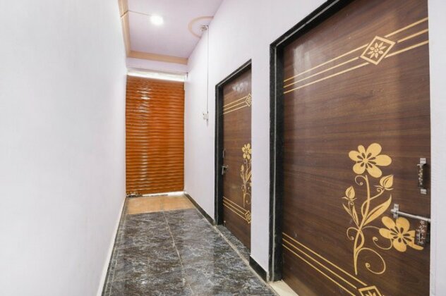 SPOT ON 67044 Hotel Kuber Guest House - Photo2
