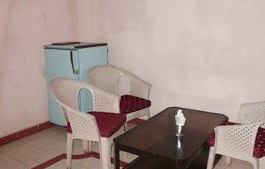 Hotel Hill Top Daman - Photo2