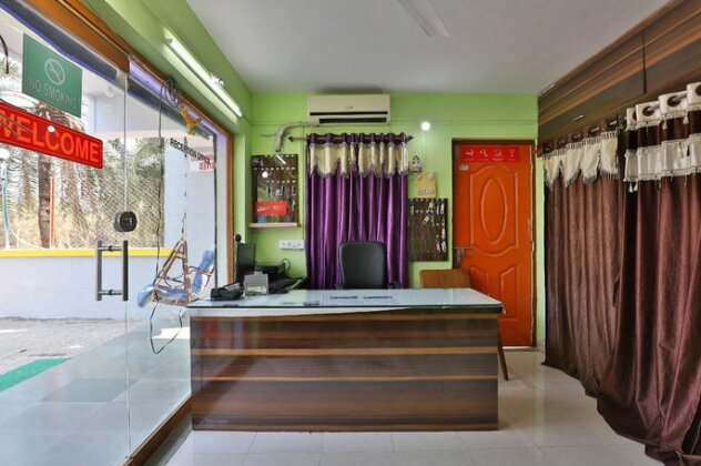 OYO 24833 Hotel Silver - Photo2
