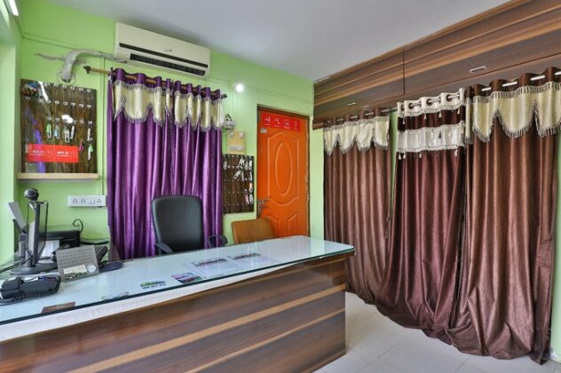 OYO 24833 Hotel Silver - Photo3