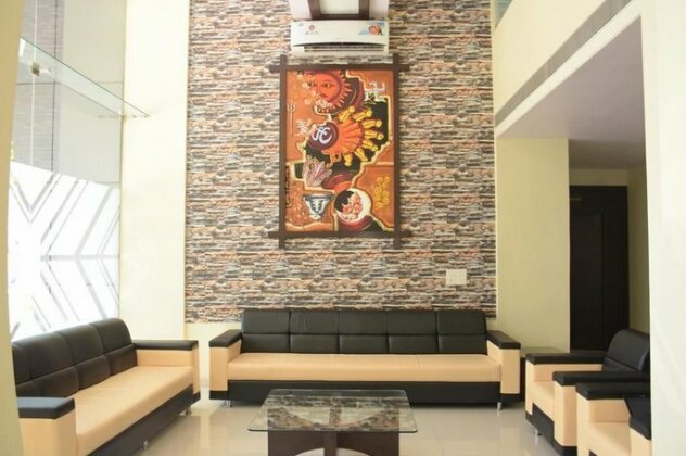OYO Premium Teen Batti Devka Road - Photo2