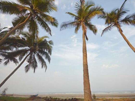 Om Shanti Beach Resort - Photo4