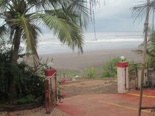 Sagar Hill Beach Resort - Photo3