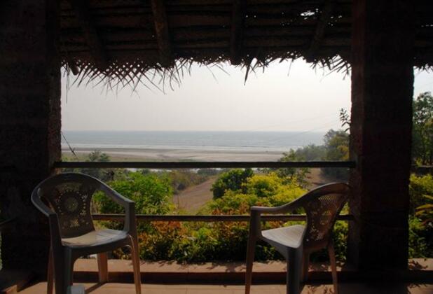 Whistling Palms Beach Resort - Photo3