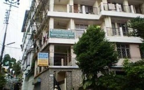 Broadway Hotel Darjeeling - Photo2