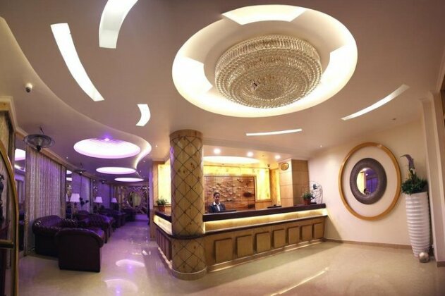 Crescent Resort - Photo4