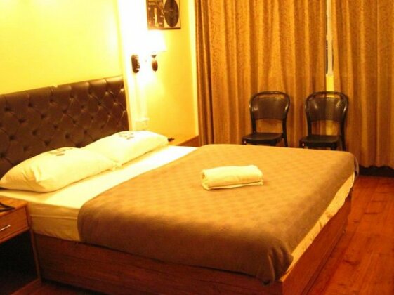 Hotel Maple Leaf - Photo2
