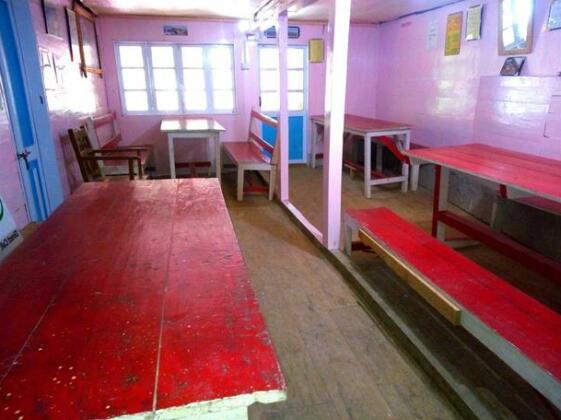 Hotel Shovraj - Photo2