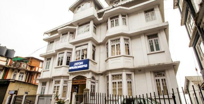Hotel Springburn - Photo2