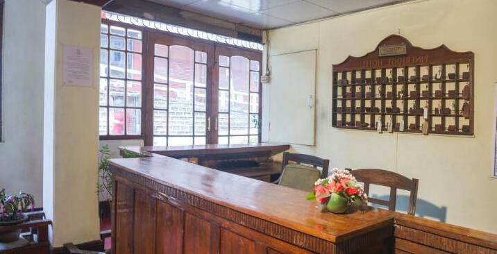 Pineridge Hotel - Photo2