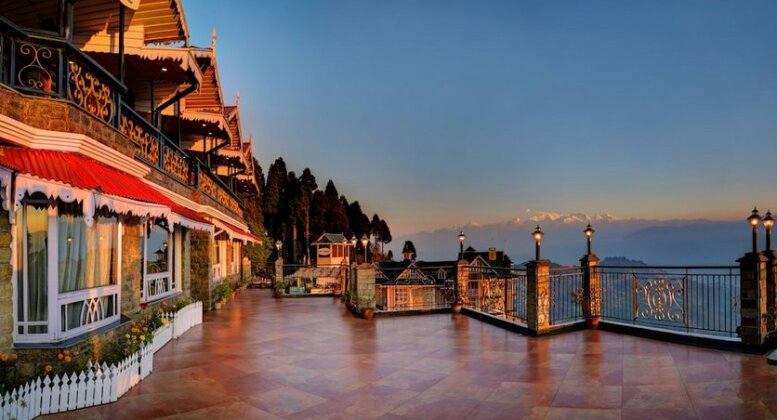 Summit Grace Hotel - Photo2