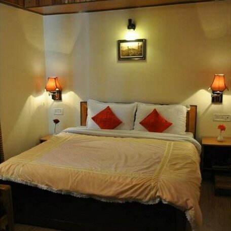 Tripvillas @ Golden Heights Enclave - Photo4