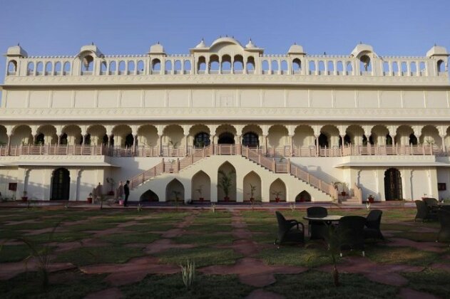 Laxmi Palace Heritage Hotel - Photo3