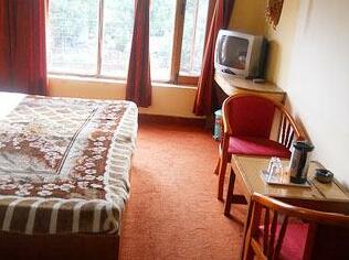 Hotel Raj Deluxe Dehradun - Photo2