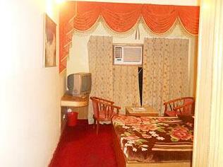 Hotel Raj Deluxe Dehradun - Photo4