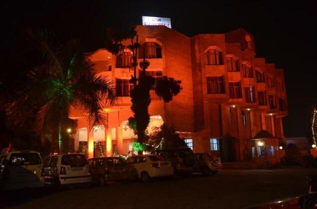 Hotel Surbhi Palace Dehradun