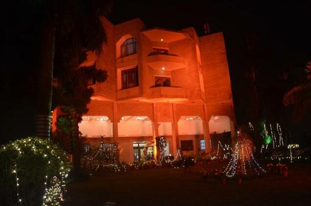 Hotel Surbhi Palace Dehradun - Photo2