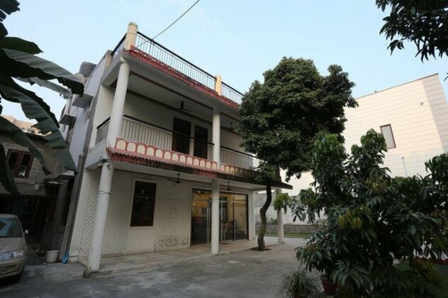 OYO 10448 Green View Home Stay - Photo2