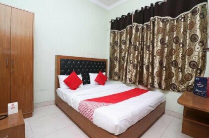 OYO 28717 New Paras Guest House