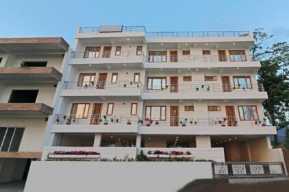 Picturesque 1BHK Homestay Near Canal Road