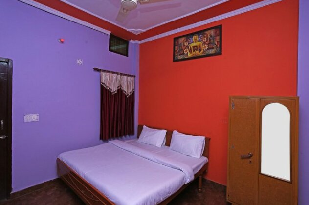 SPOT ON 35996 Drona Guest House - Photo2