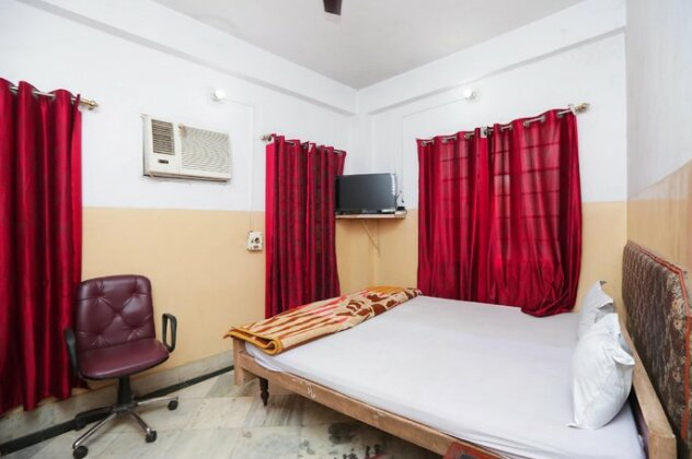 SPOT ON 45472 Hotel Savitri - Photo3